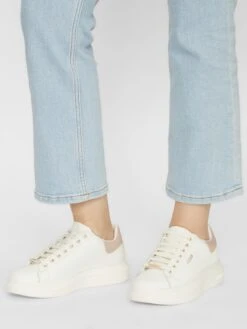 Guess Casual Sneakers Sneakers Laag Salerno Dames Wit 9 Guess Casual Sneakers Sneakers Laag Salerno Dames Wit -Damesschoenen Winkel c5b1efc28bee7d04d1a17433bd88873d